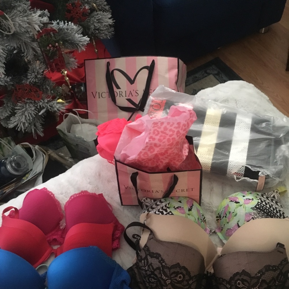 Vs bra bundle - Picture 2 of 5